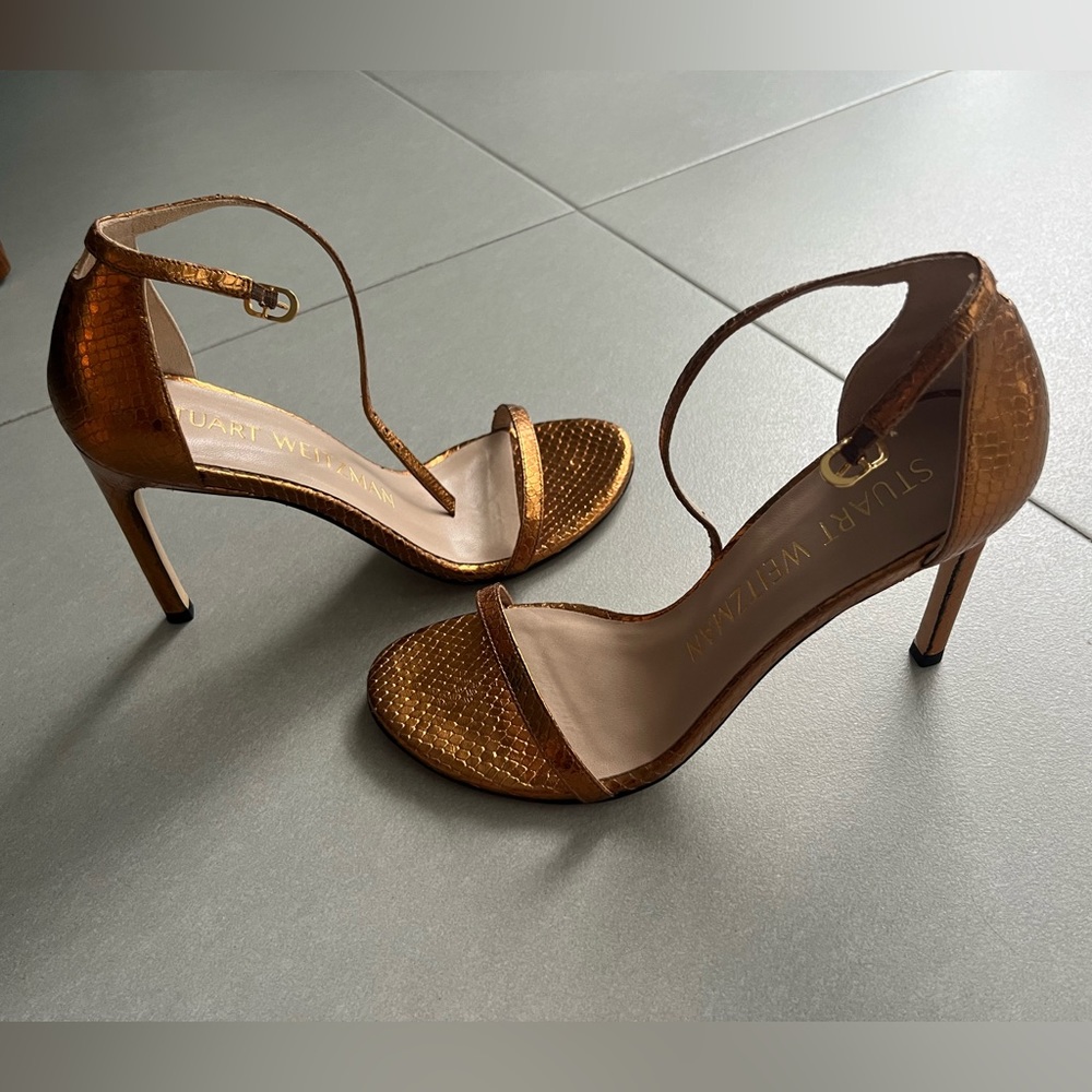 Stuart Weitzman gold snakeskin heel